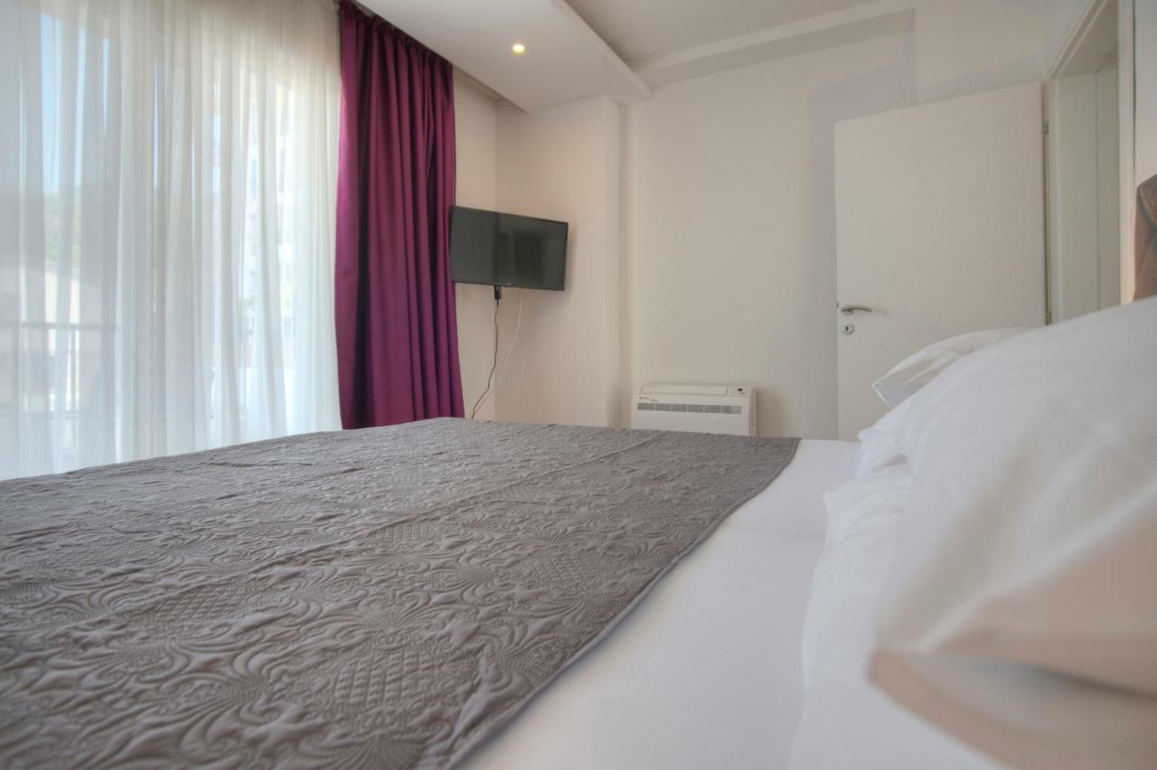 Guest House Przno Bay Sveti Stefan Exterior photo